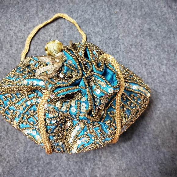 Turquoise bucket bag - Picture 6 of 9